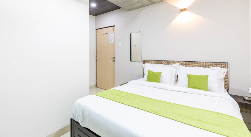 Hotel Saras Residency in Navi Mumbai