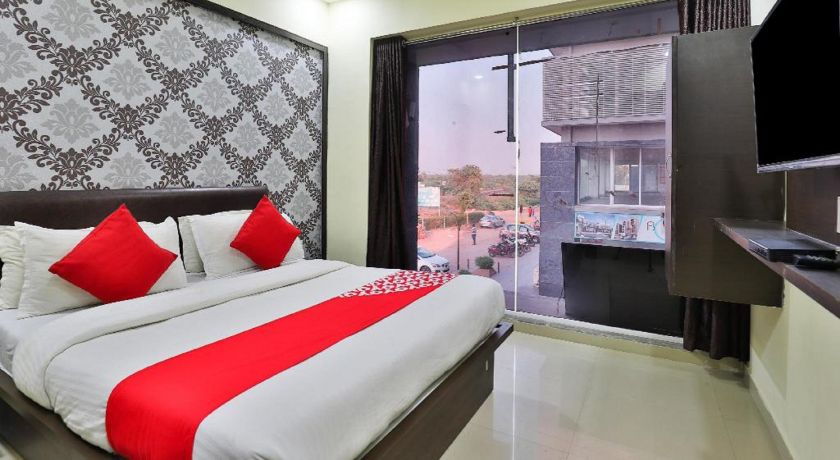 Hotel Hill Look Inn in Gandhinagar