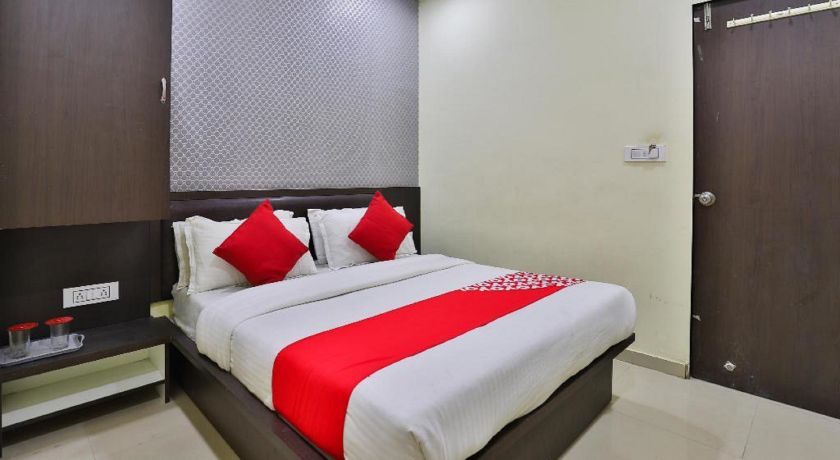 Hotel Hill Look Inn in Gandhinagar