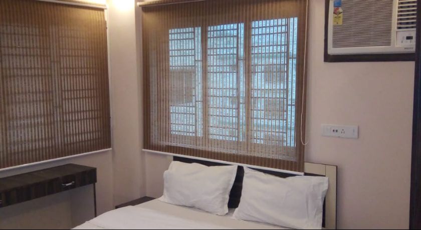 DLF Star Guest House in Kolkata