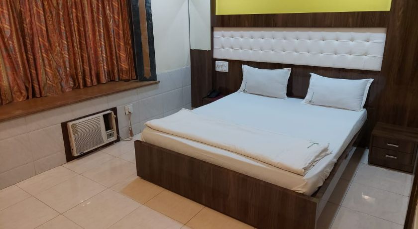 Hotel Palms in Navi Mumbai