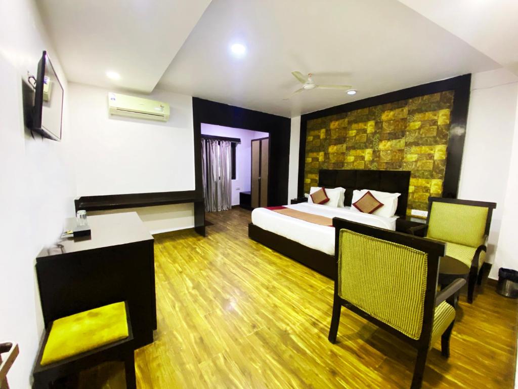 Hotel Admire Inn Vasundra By F9 Hotels in Ghaziabad