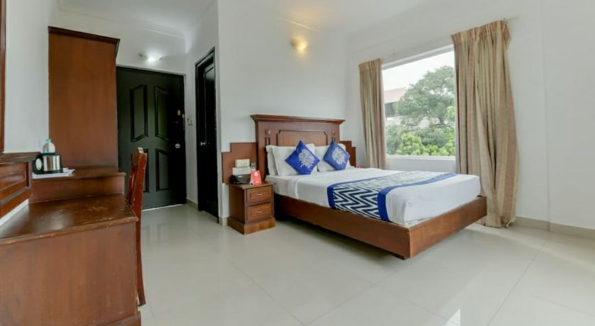 Hotel Centre Point  in Kochi