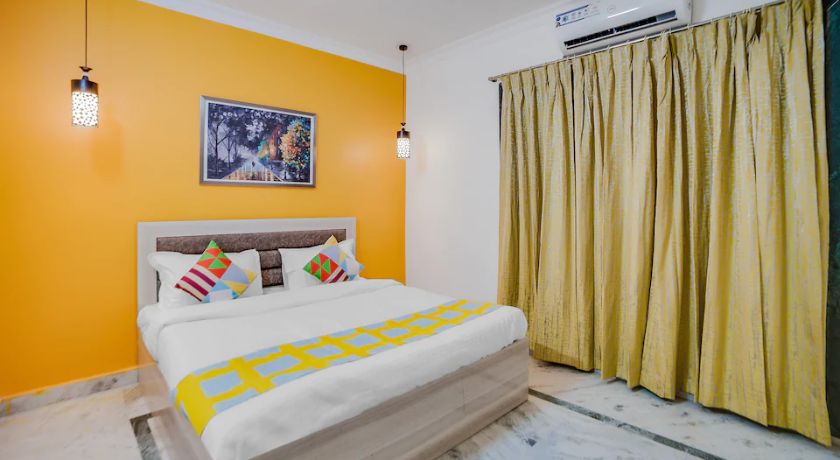 Hotel Galaxy Grand B B in Panvel