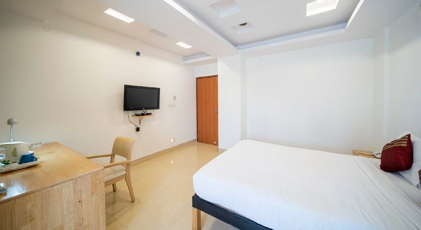 Earth Hotels Domlur in Bangalore