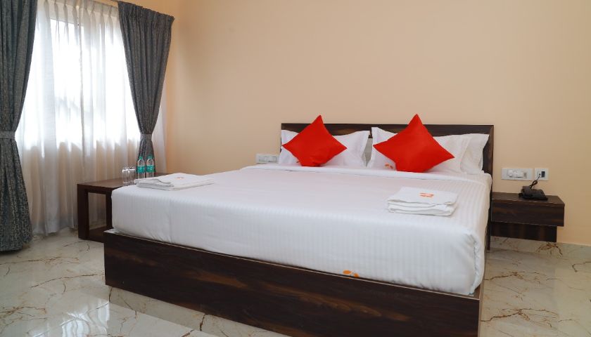 Hotel Golden Cherry in Bangalore