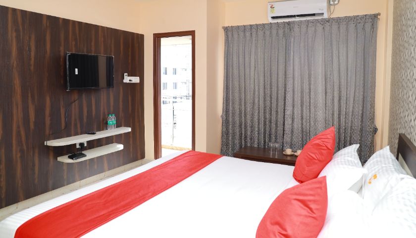 Hotel Golden Cherry in Bangalore