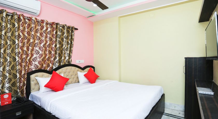 Red velvet Inn in Kolkata