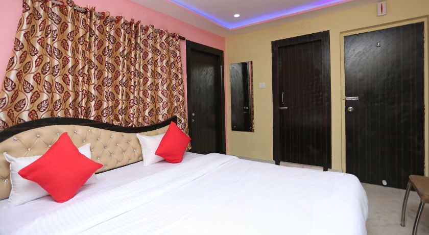 Red velvet Inn in Kolkata