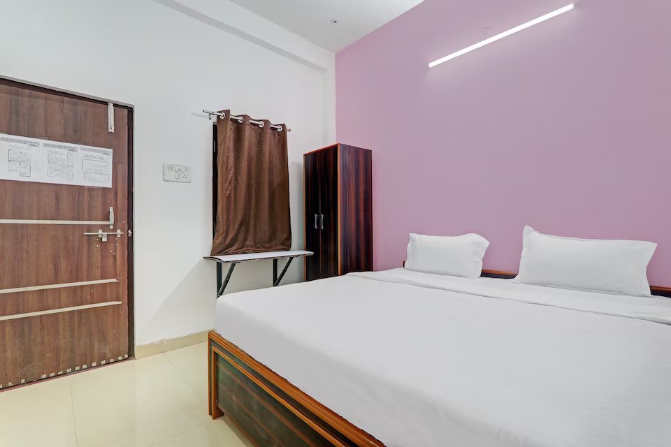 Hotel Raas in Kanpur