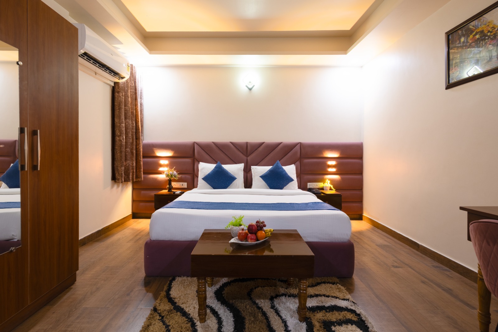 Hotel Sarla Inn in Noida