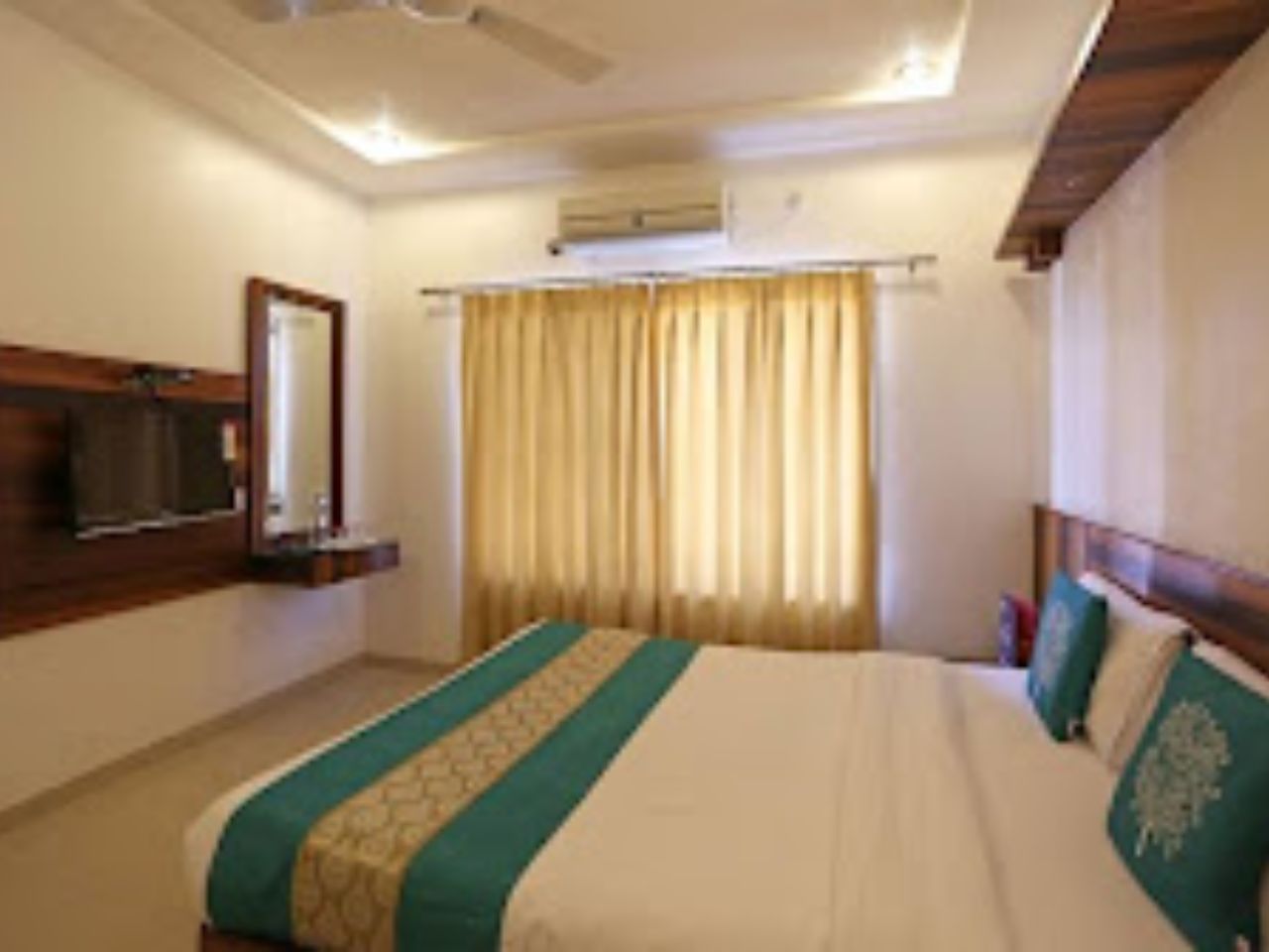 Hotel Satyan Inn in Shirdi