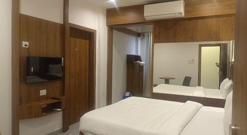 Hotel Grand Residency in Thane
