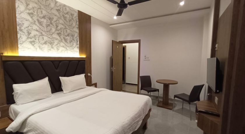 Hotel Grand Residency in Thane