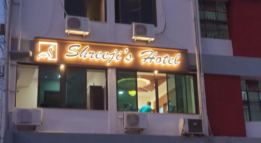 Hotel Shreejis in Gandhinagar