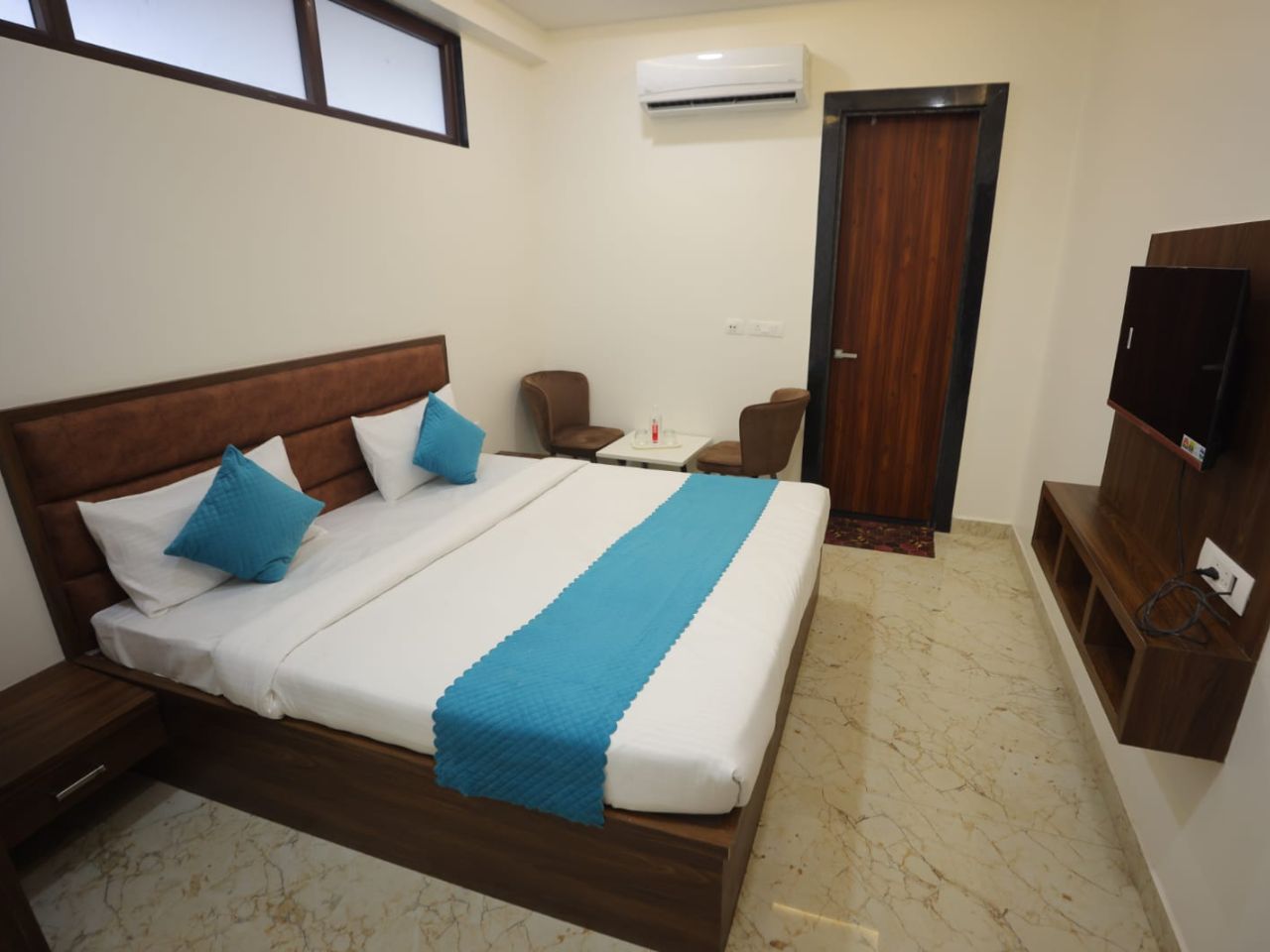 Hotel Royal Taj Twin Palace in Agra