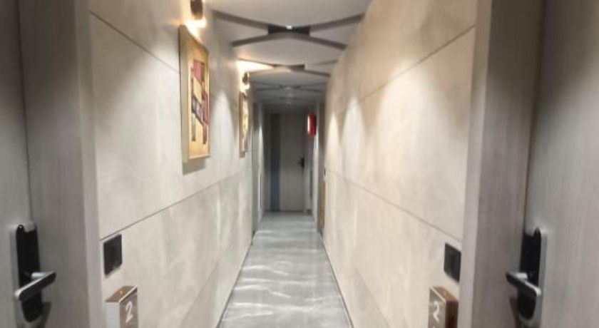 Hotel Asiana Sky in Ahmedabad