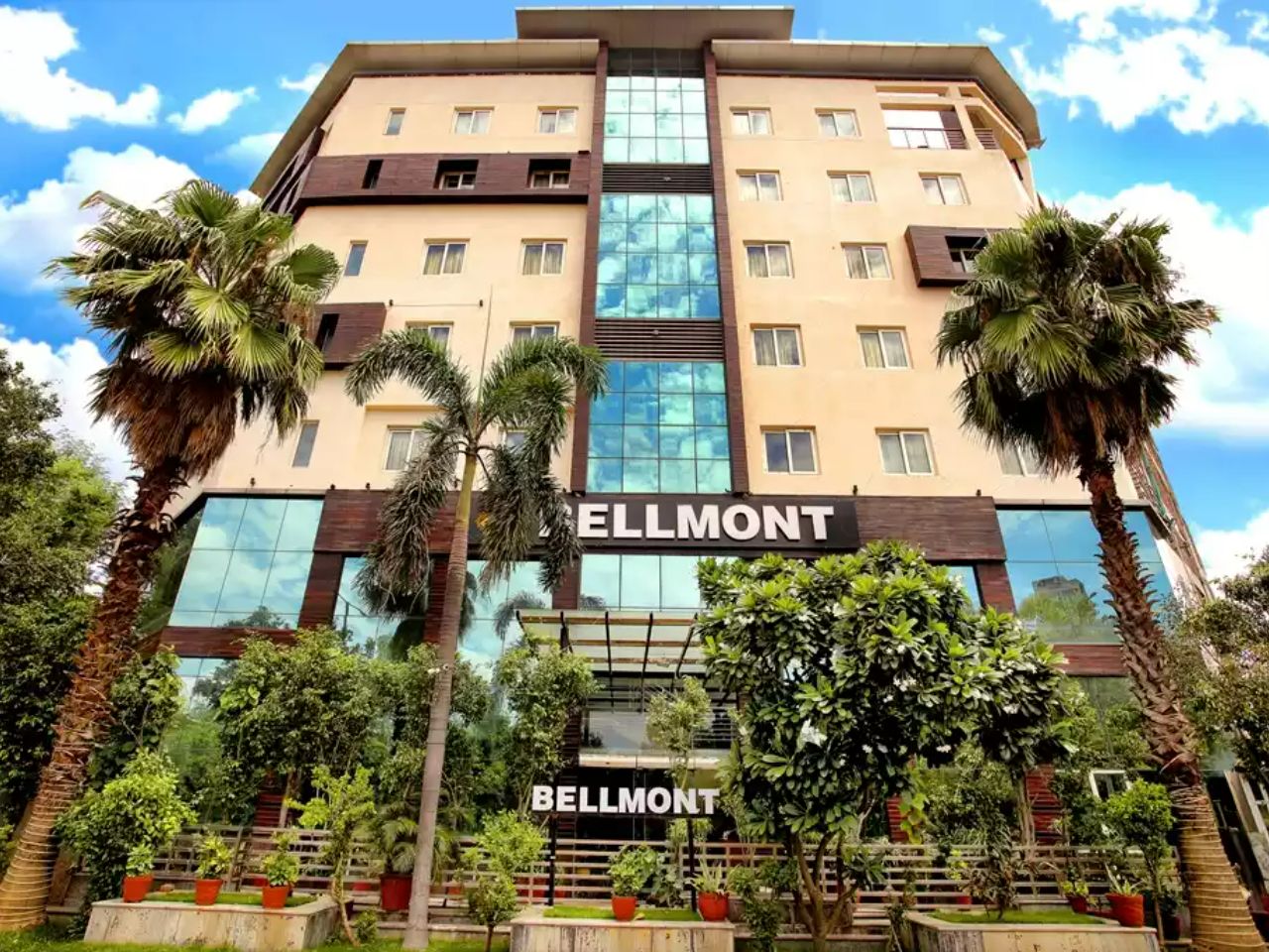 Bellmont Hotel in Noida