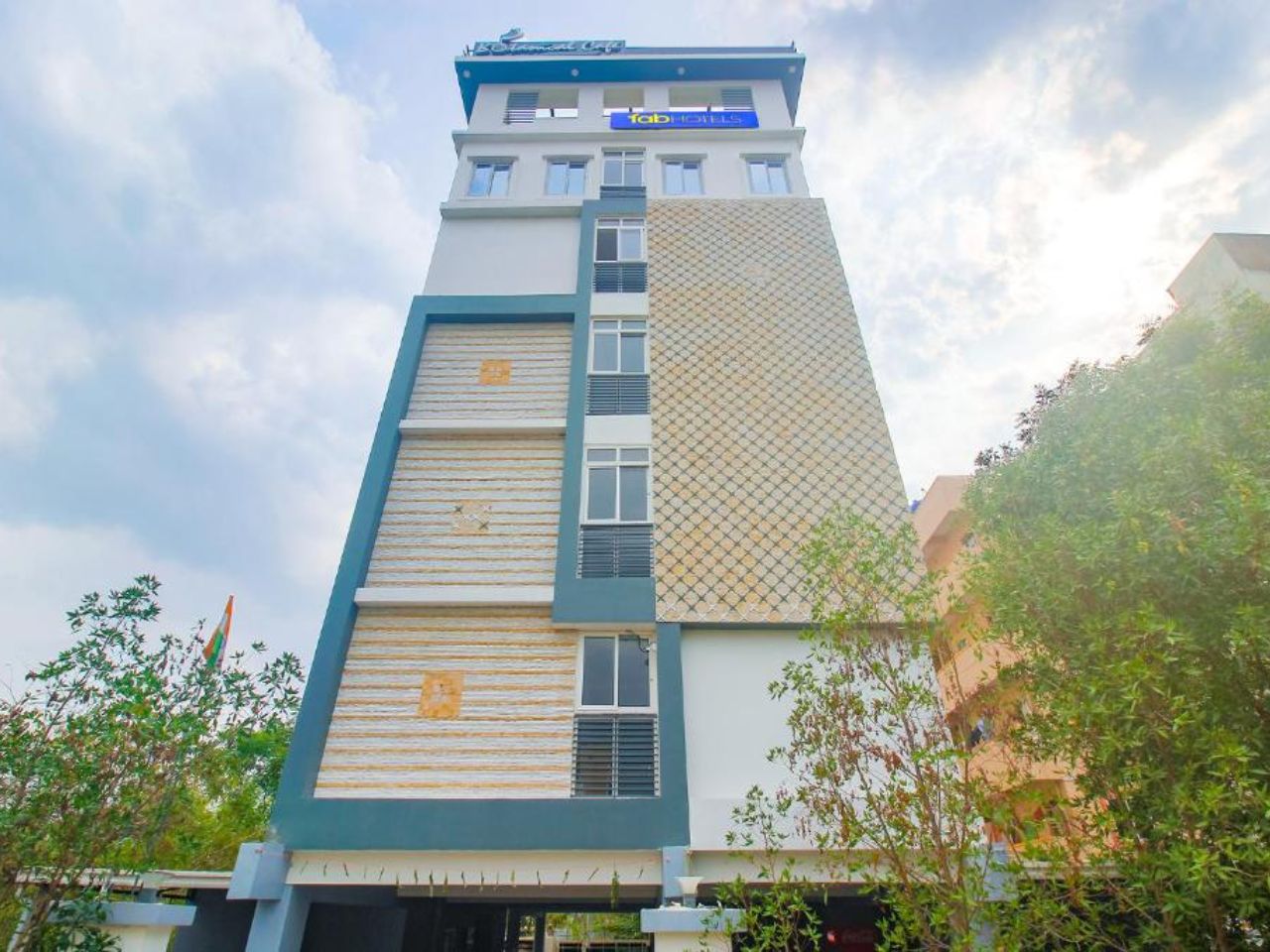 Corner Courtyard in Hyderabad