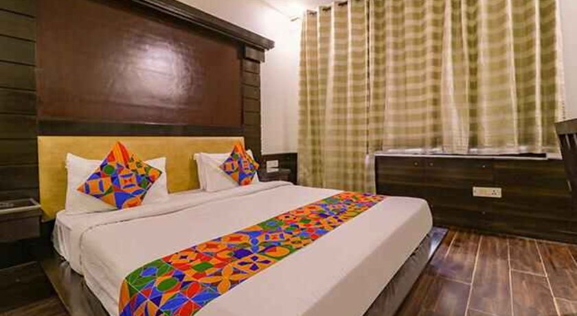 Hotel Live Inn in Gurgaon
