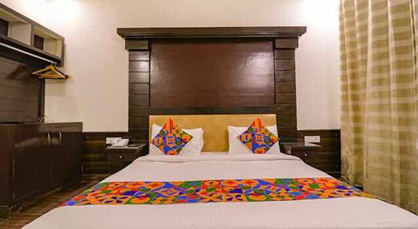 Hotel Live Inn in Gurgaon