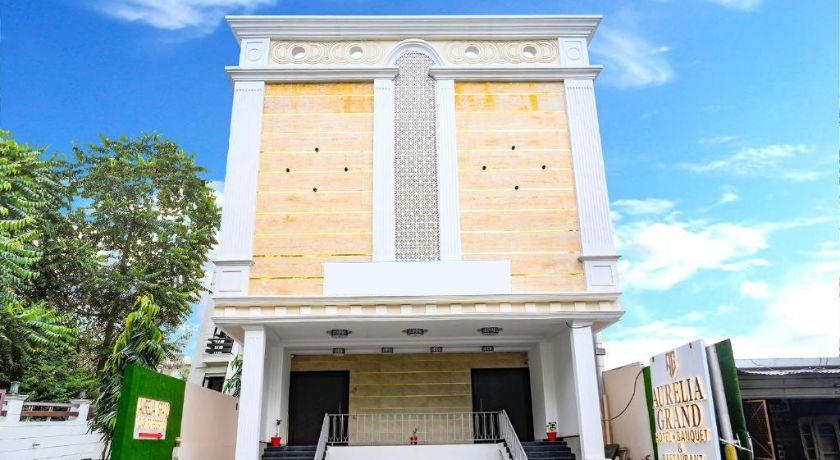 Hotel Aurelia Grand in Lucknow