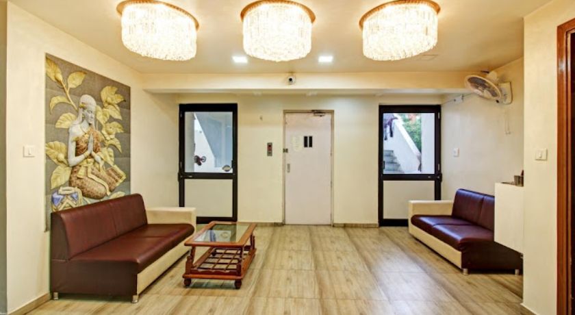 Hotel Gold Leaf in Ahmedabad