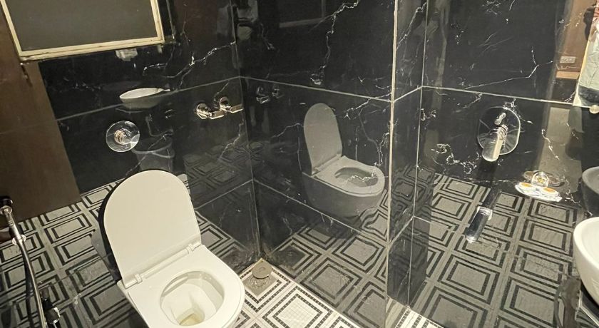 Hotel The West Coast in Vasai