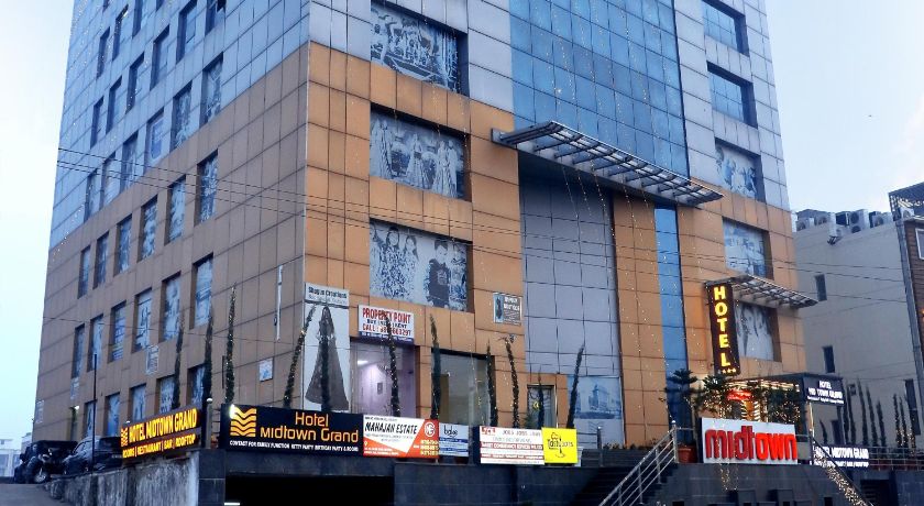 Hotel Midtown Grand in Zirakpur