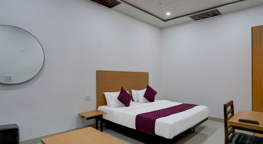 Hotel Downtown in Noida