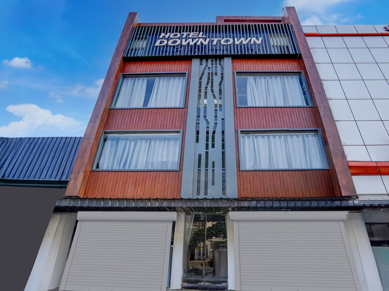 Hotel Downtown in Noida