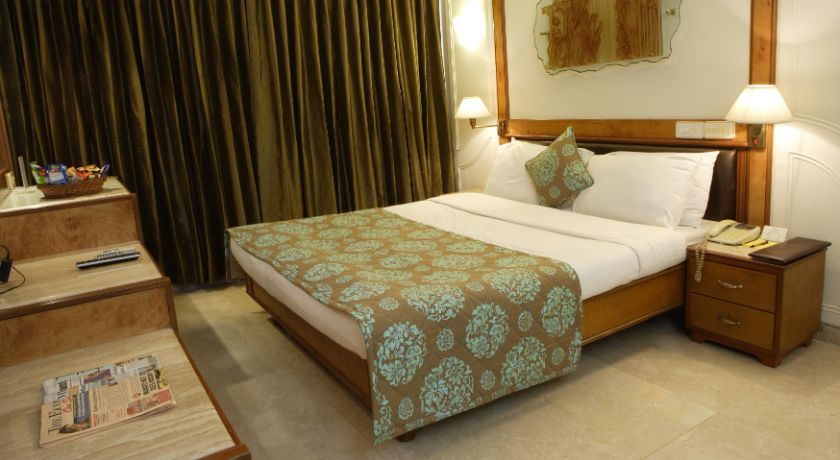 Hotel Regal Enclave in Mumbai