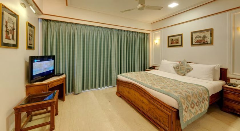 Hotel Regal Enclave in Mumbai