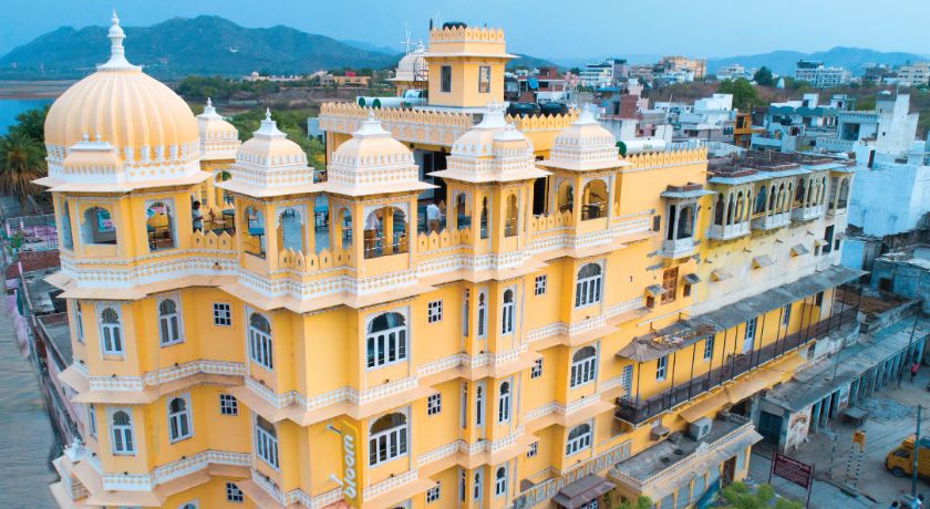 Bloom Boutique | Lake Pichola in Udaipur