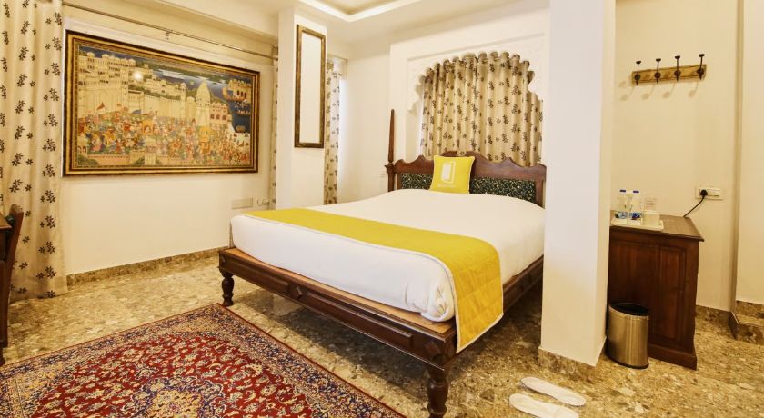 Bloom Boutique | Lake Pichola in Udaipur