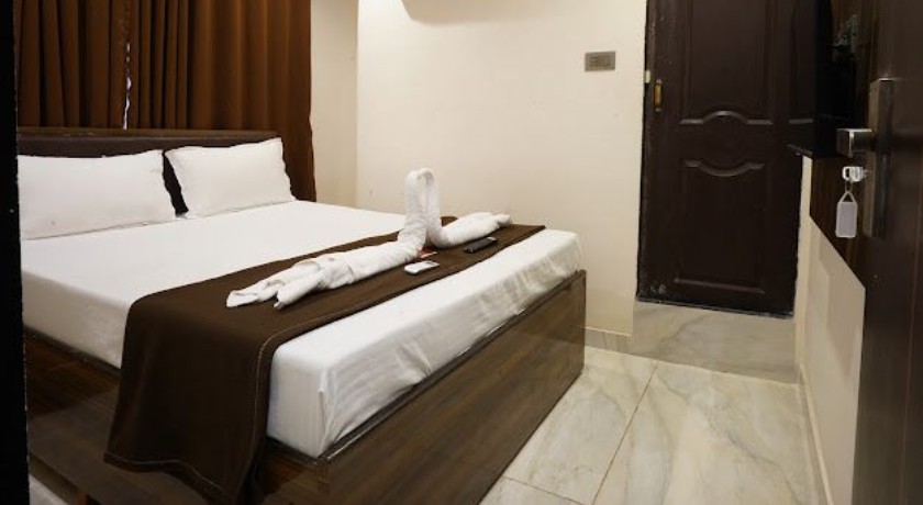 Blissful Rooms and Banquet in Thane