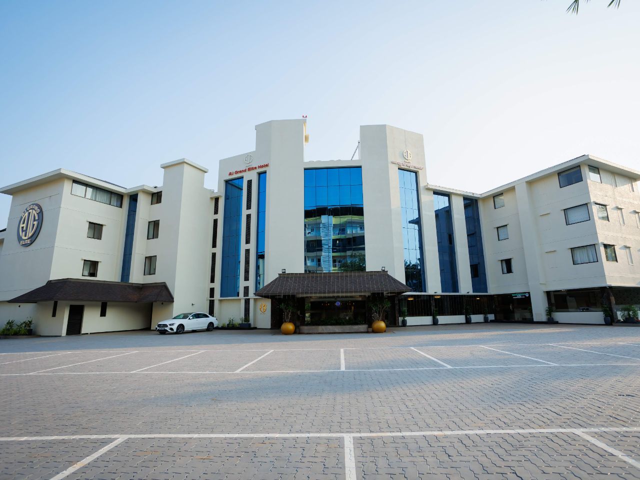 AJ Grand Elite Hotel in Mangalore