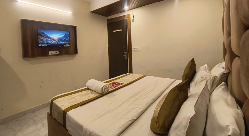 Hotel Kaushambi Grand in Ghaziabad