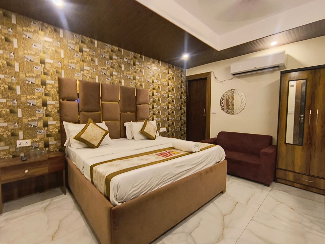 Hotel Kaushambi Grand in Ghaziabad
