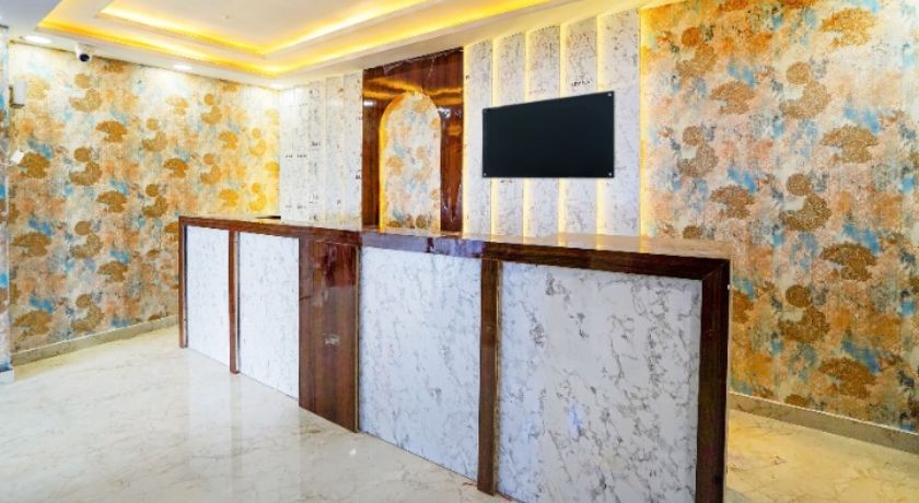 Hotel Golden Petals in Noida