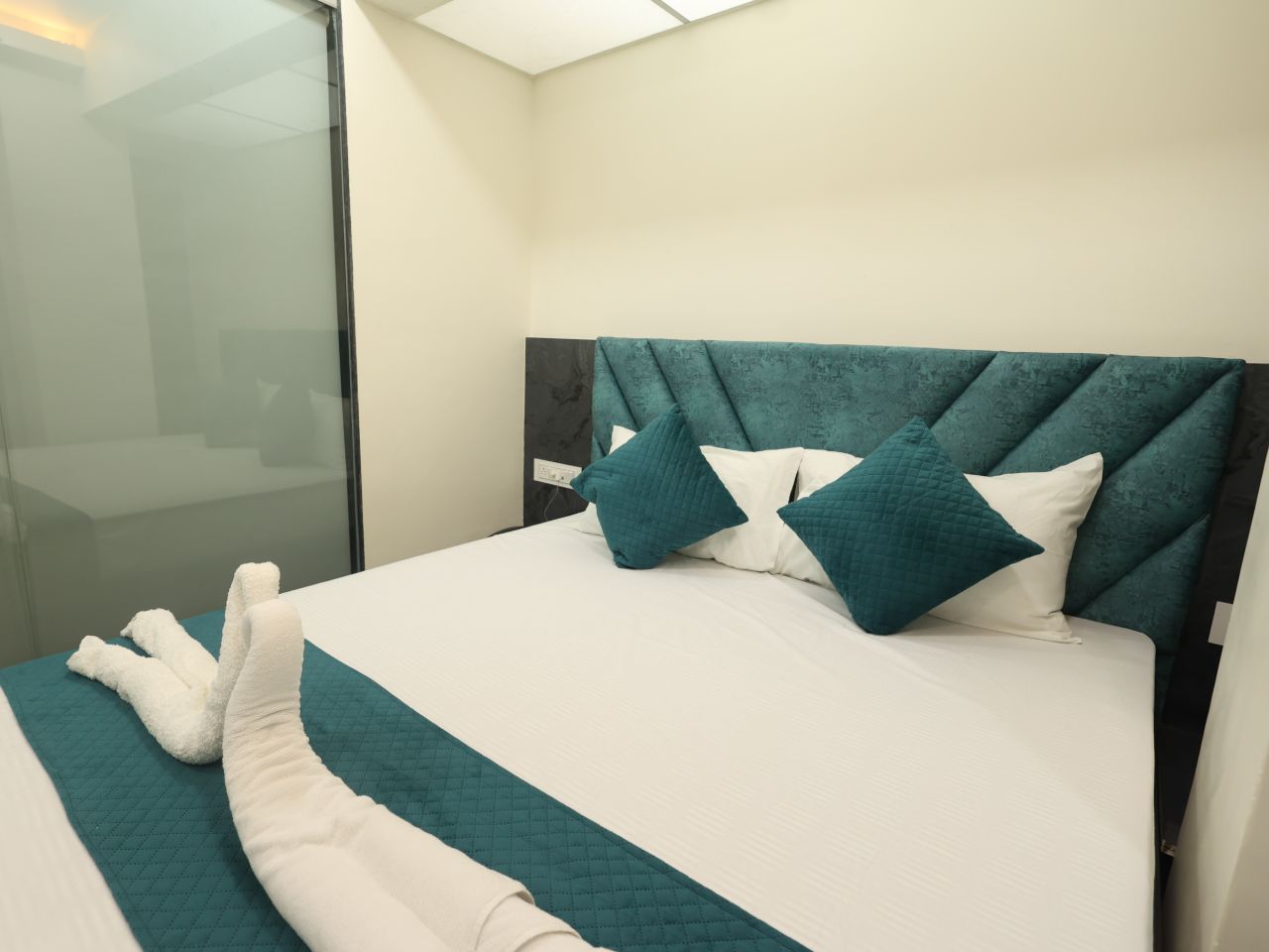 Hotel Sai Nidhi Residency in Thane