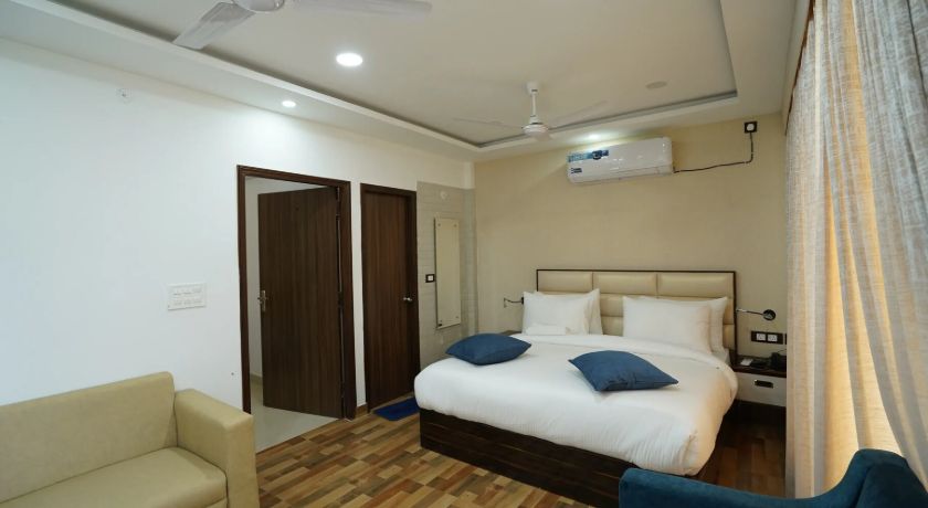 MK Hotels in Noida