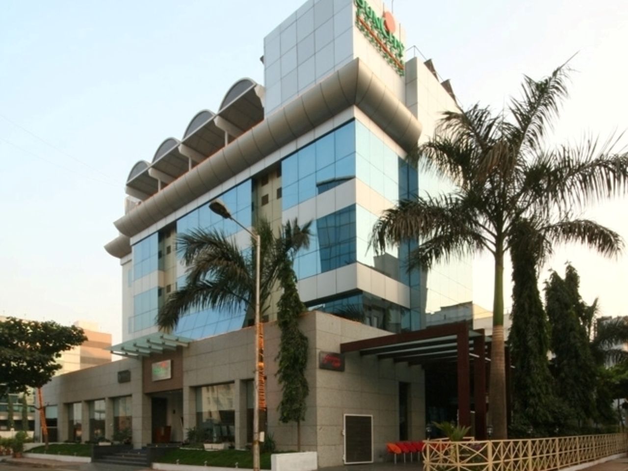 Hotel Suncity Premiere in Mumbai