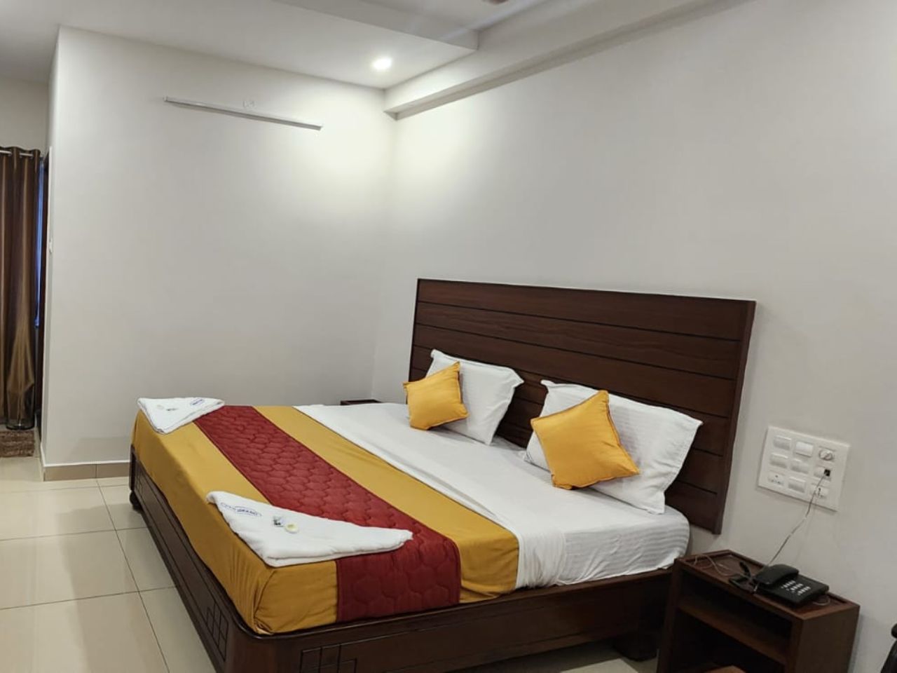 Hotel DVR Grand in Guntur