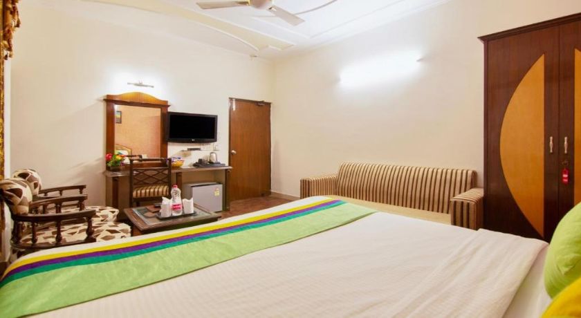 Treebo Paras International in Delhi