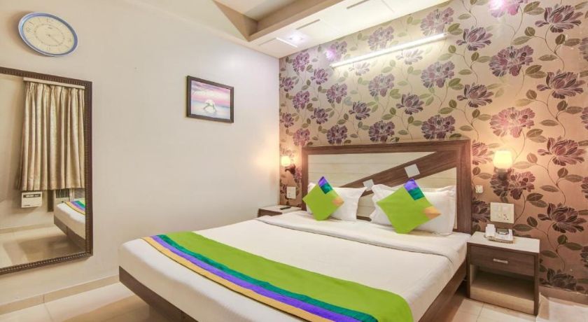 Treebo Rockwell Plaza in Delhi