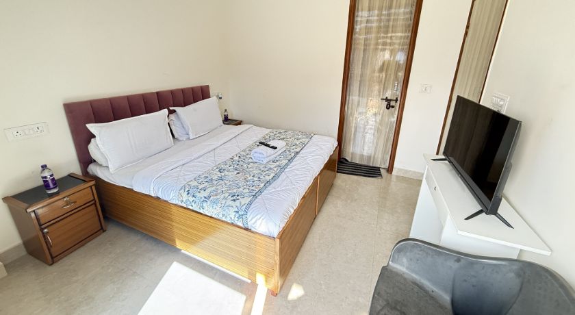 Hotel Taste and Rest in Noida