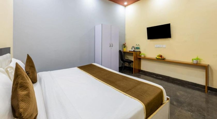 Hotel Vibe Blue in Noida