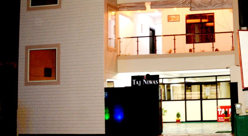 Hotel Taj Niwas in Agra