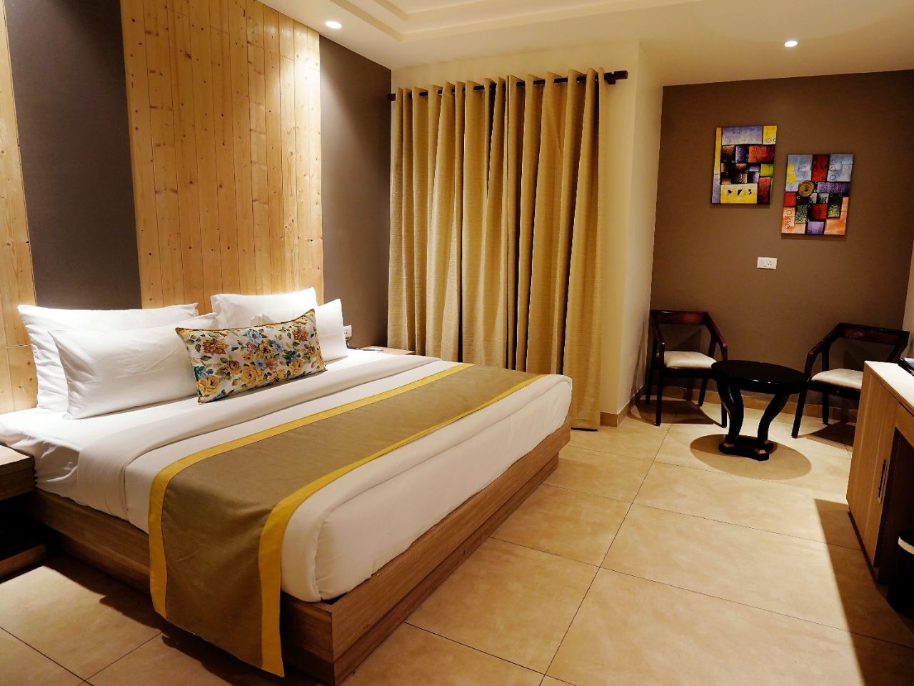 Five Elements Hotels Maplewood Premier in Haldwani